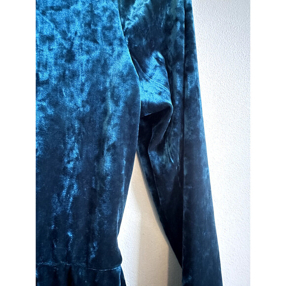 Vanity Room Velvet Long Sleeve Faux Wrap Mini Dress In Emerald Size M $168 - Picture 14 of 14